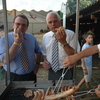 Peter Bleser, MdB, gemeinsam mit DVFB-Präsident Heinz Osterloh - links im Bild -  beim legendären Sommerfest ("Stallwache") der vfz in Bonn
 - Foto: vfz (c)